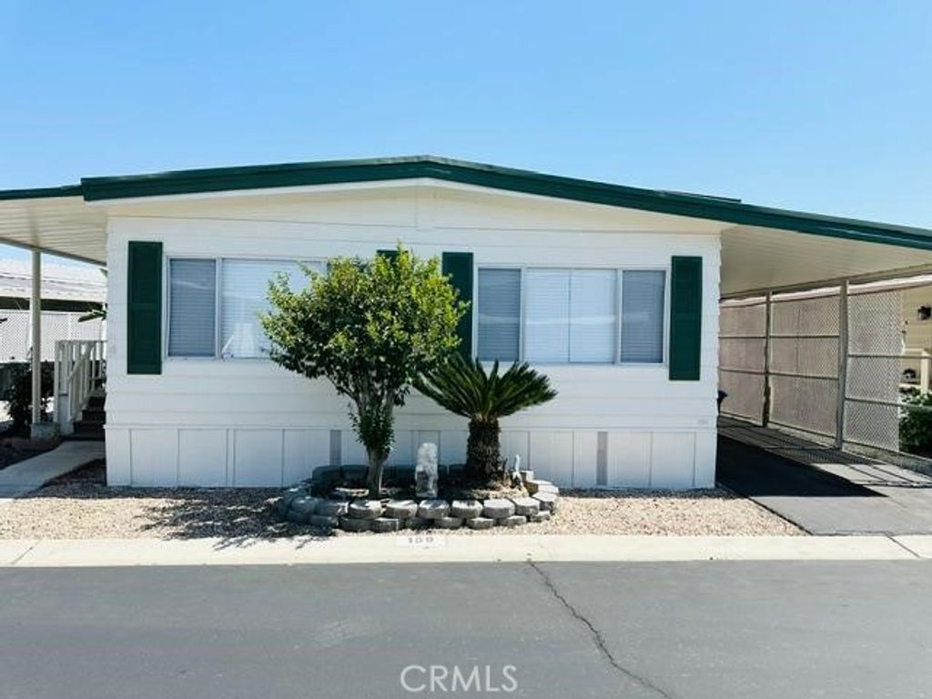 575 S Lyon 159, Hemet, CA 92543