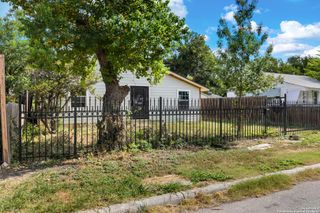 1635 mariposa, San Antonio, TX 78201