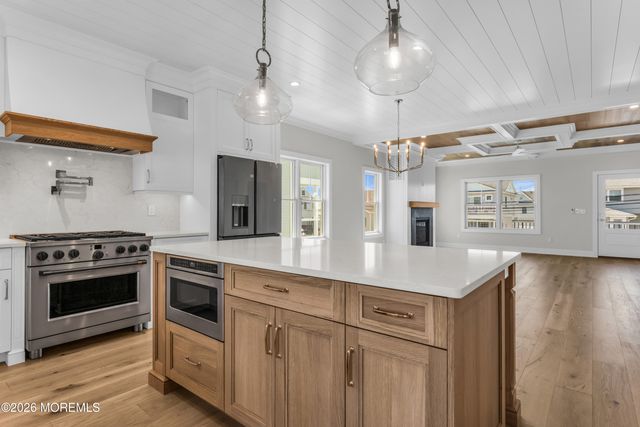 119 New Brunswick Avenue, Lavallette, NJ 08735
