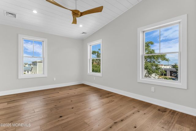 119 New Brunswick Avenue, Lavallette, NJ 08735