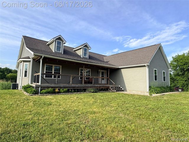 2543 Greenwood Road, Lapeer Township, MI 48446