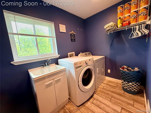 2543 Greenwood Road, Lapeer Township, MI 48446