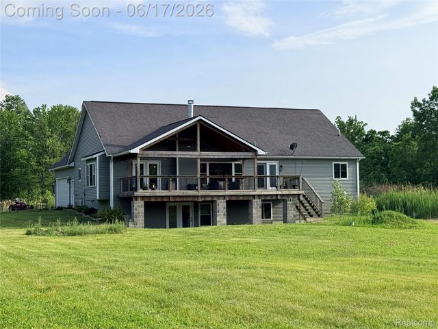 2543 Greenwood Road, Lapeer Township, MI 48446