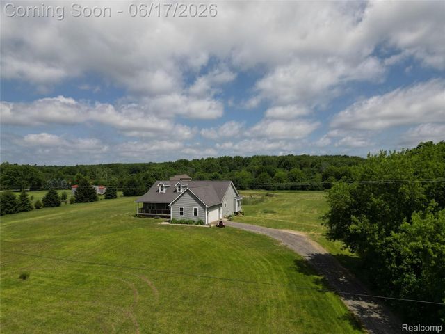 2543 Greenwood Road, Lapeer Township, MI 48446