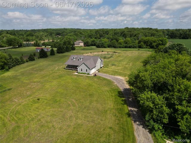2543 Greenwood Road, Lapeer Township, MI 48446