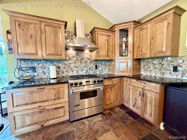 2543 Greenwood Road, Lapeer Township, MI 48446