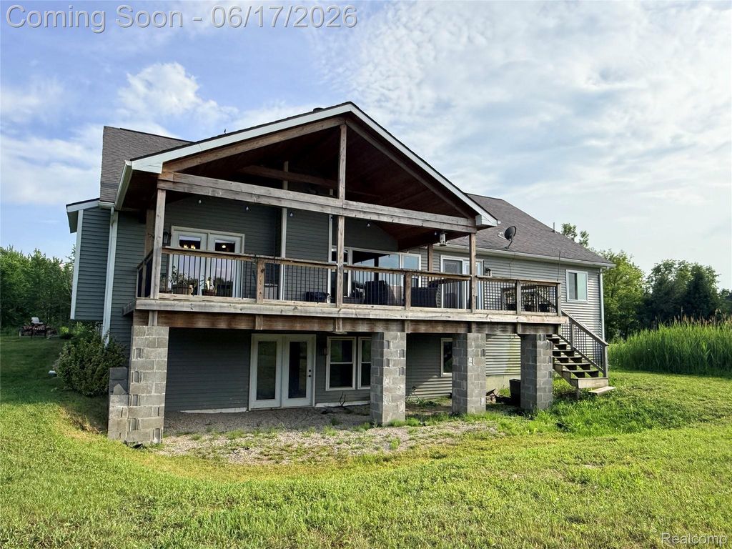 2543 Greenwood Road, Lapeer Township, MI 48446