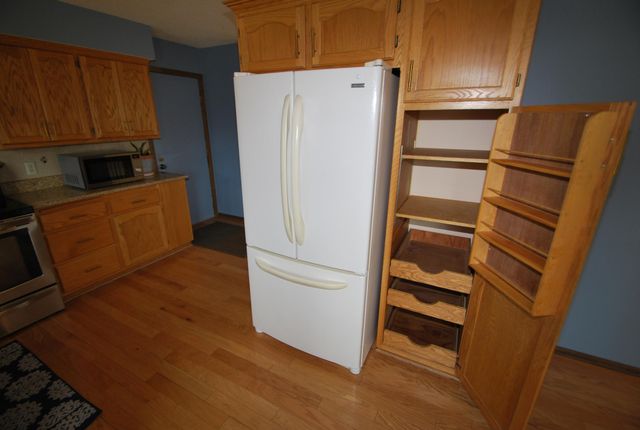 1901 Yorkshire Avenue S, Hopkins, MN 55305