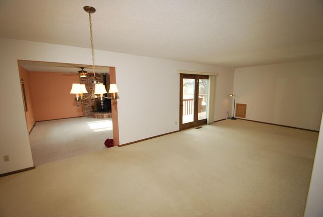 1901 Yorkshire Avenue S, Hopkins, MN 55305