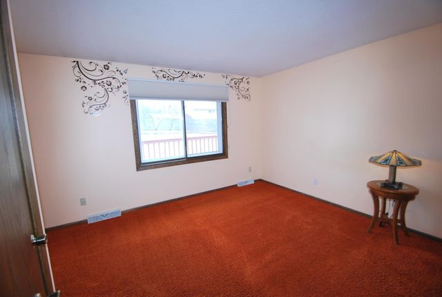 1901 Yorkshire Avenue S, Hopkins, MN 55305