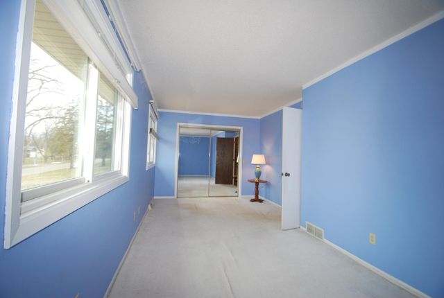 1901 Yorkshire Avenue S, Hopkins, MN 55305