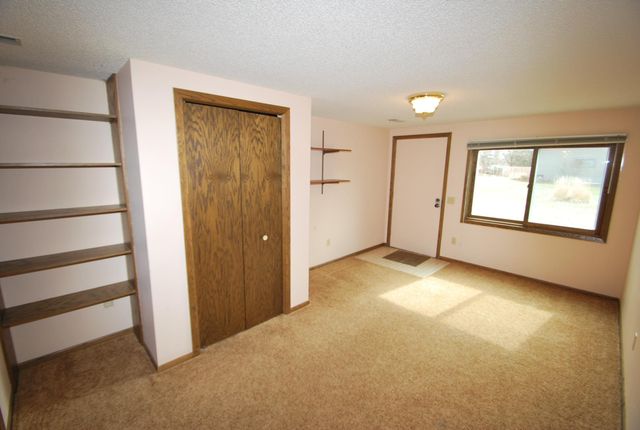 1901 Yorkshire Avenue S, Hopkins, MN 55305