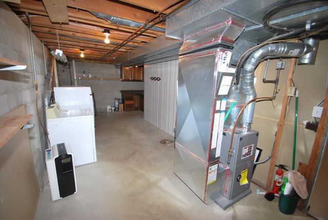 1901 Yorkshire Avenue S, Hopkins, MN 55305