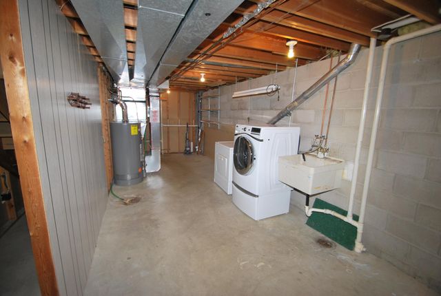 1901 Yorkshire Avenue S, Hopkins, MN 55305