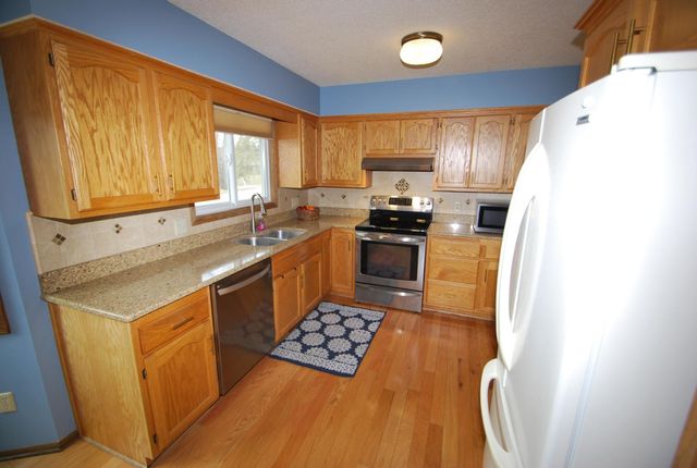 1901 Yorkshire Avenue S, Hopkins, MN 55305