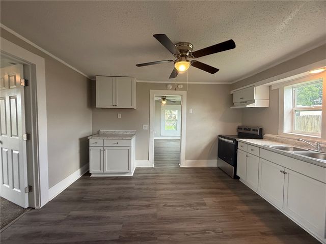 1033 N West Avenue, Lincoln, AR 72744