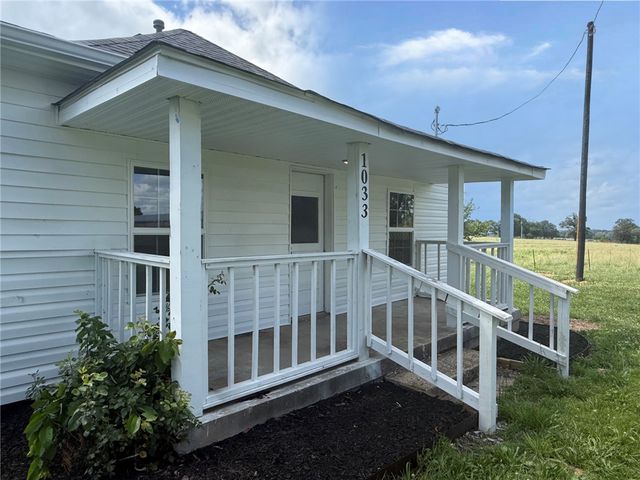 1033 N West Avenue, Lincoln, AR 72744