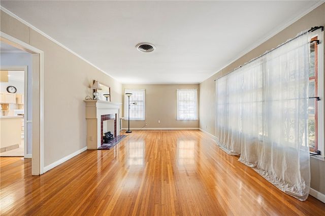 521 Chamberlain St, Corpus Christi, TX 78404