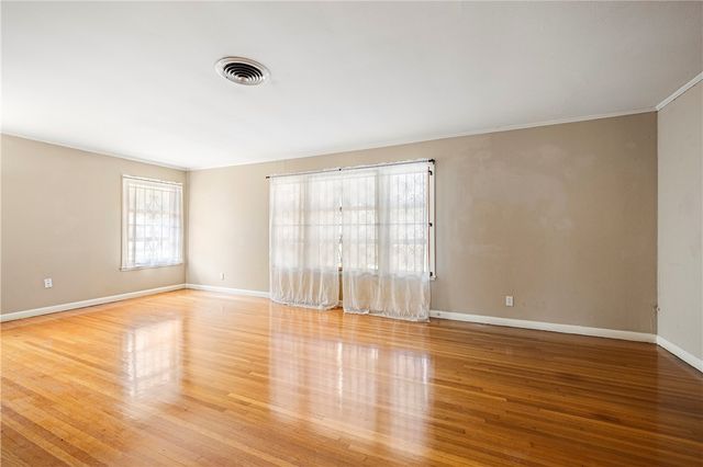 521 Chamberlain St, Corpus Christi, TX 78404