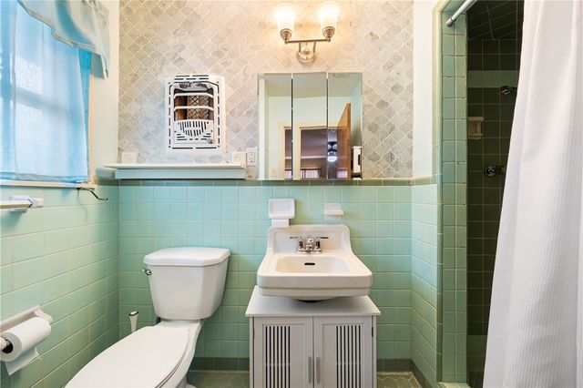 521 Chamberlain St, Corpus Christi, TX 78404