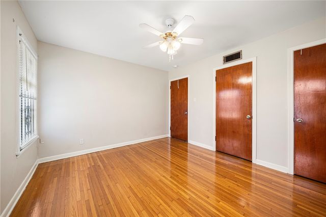 521 Chamberlain St, Corpus Christi, TX 78404