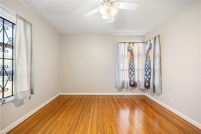 521 Chamberlain St, Corpus Christi, TX 78404