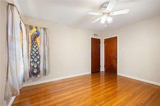 521 Chamberlain St, Corpus Christi, TX 78404