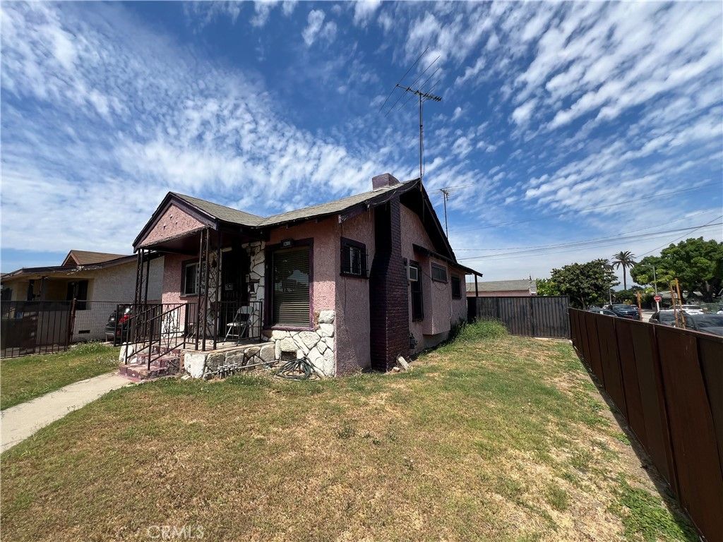 1201 W 71st, Los Angeles, CA 90044