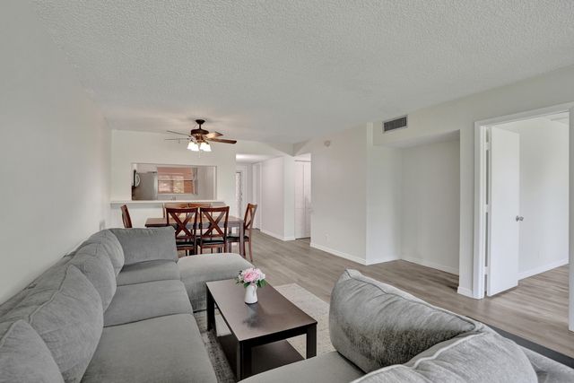 1920 SABAL PALM Drive 203, Davie, FL 33324