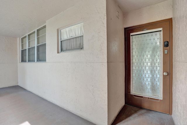 1920 SABAL PALM Drive 203, Davie, FL 33324