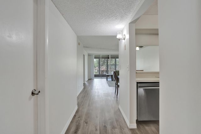 1920 SABAL PALM Drive 203, Davie, FL 33324