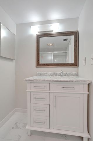 1920 SABAL PALM Drive 203, Davie, FL 33324