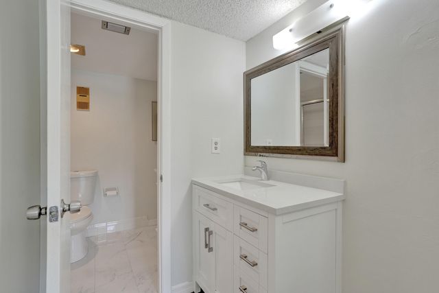 1920 SABAL PALM Drive 203, Davie, FL 33324
