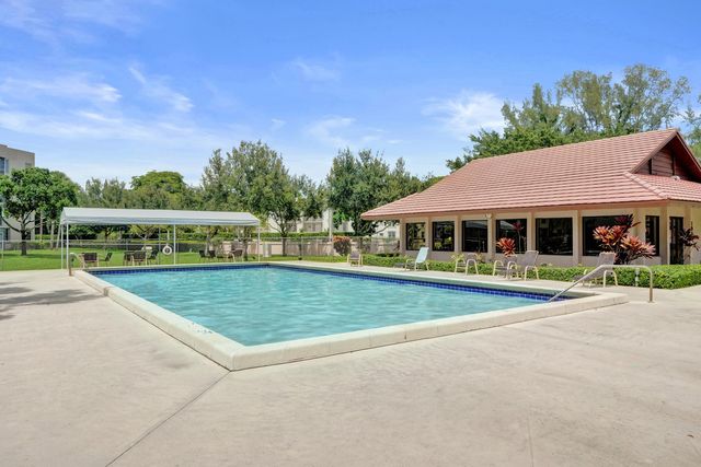 1920 SABAL PALM Drive 203, Davie, FL 33324