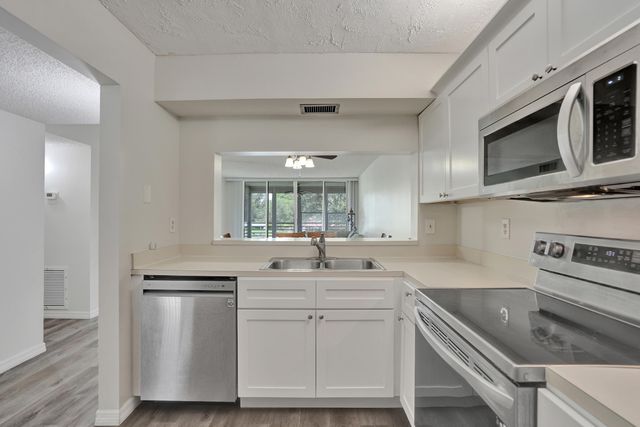 1920 SABAL PALM Drive 203, Davie, FL 33324