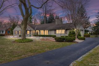 6183 Lantern Lane, Bloomfield Hills, MI 48301