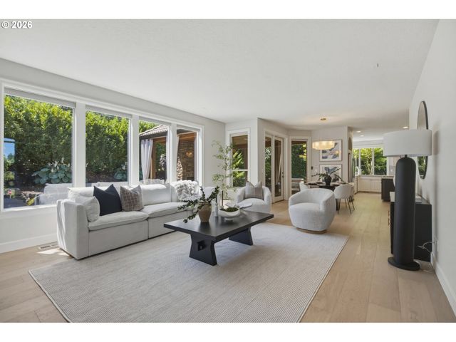 3390 QUAIL RIDGE Ct, West Linn, OR 97068