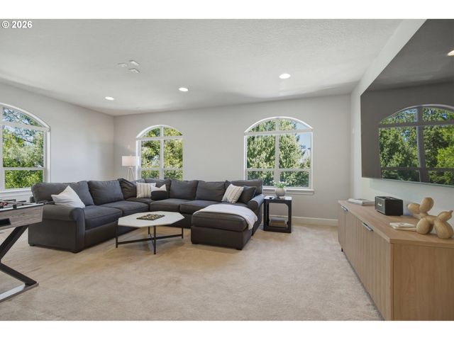 3390 QUAIL RIDGE Ct, West Linn, OR 97068