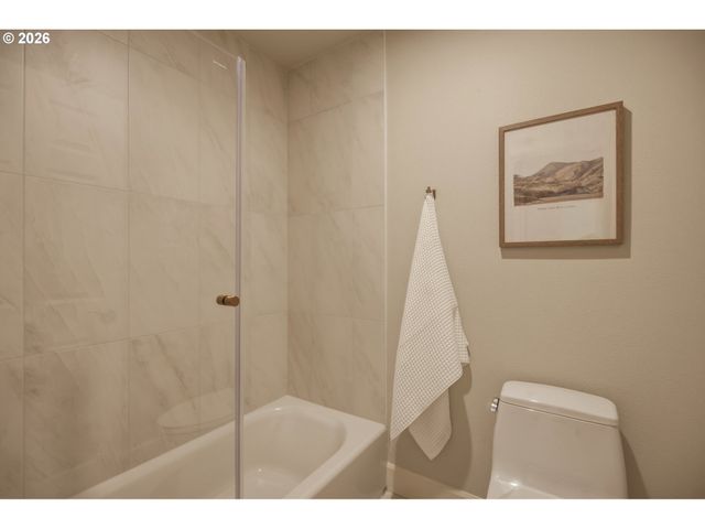 3390 QUAIL RIDGE Ct, West Linn, OR 97068