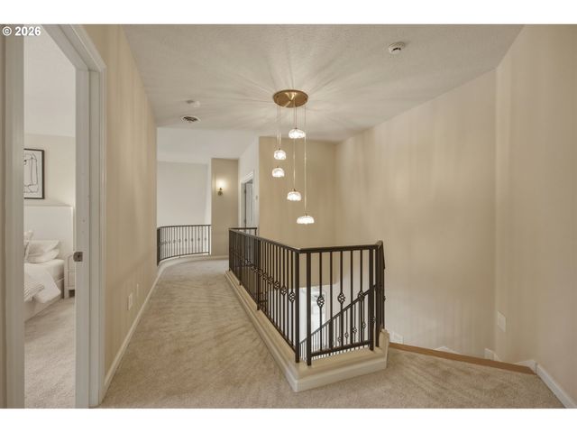 3390 QUAIL RIDGE Ct, West Linn, OR 97068