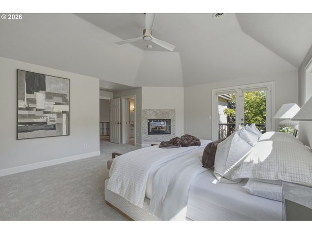 3390 QUAIL RIDGE Ct, West Linn, OR 97068