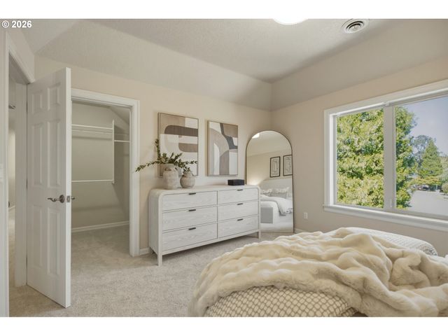 3390 QUAIL RIDGE Ct, West Linn, OR 97068
