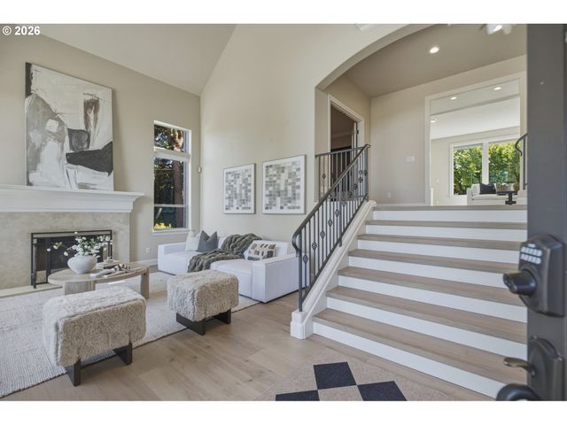 3390 QUAIL RIDGE Ct, West Linn, OR 97068