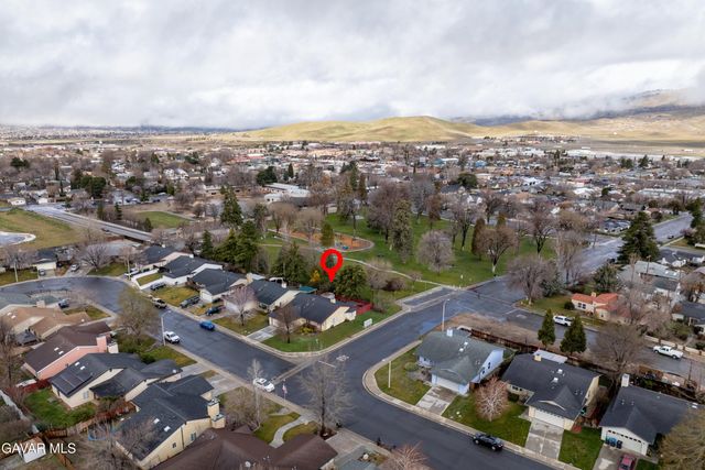 363 Pepper Drive, Tehachapi, CA 93561