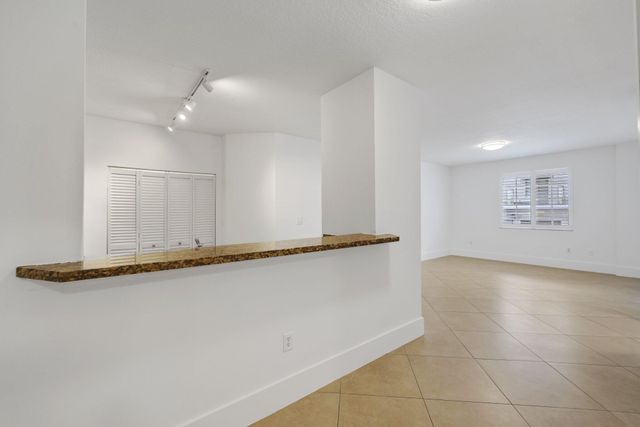 250 NE 3rd Avenue 1207, Delray Beach, FL 33444