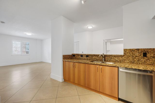 250 NE 3rd Avenue 1207, Delray Beach, FL 33444