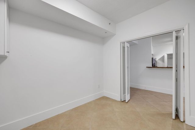 250 NE 3rd Avenue 1207, Delray Beach, FL 33444