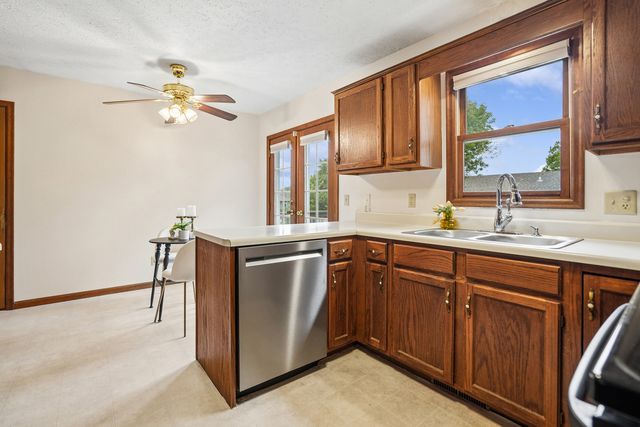 4806 Taylor Street, Davenport, IA 52806