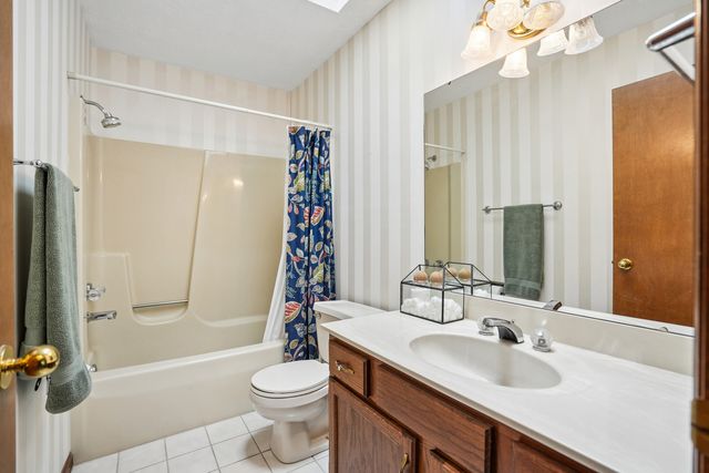 4806 Taylor Street, Davenport, IA 52806