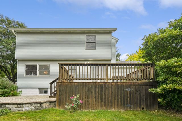4806 Taylor Street, Davenport, IA 52806